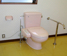 車いす用トイレ
